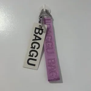 BAGGU Bright Pink Keychain